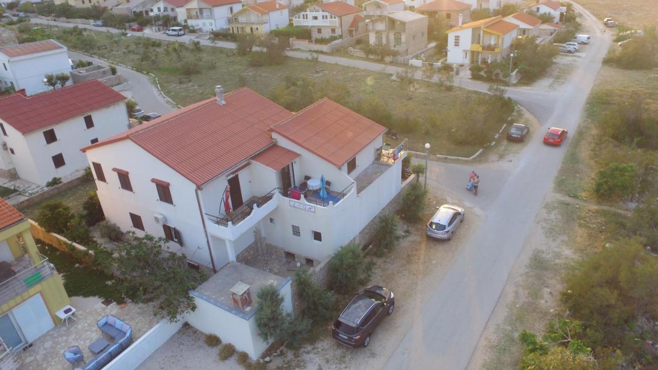 Apartments Leon Razanac Luaran gambar