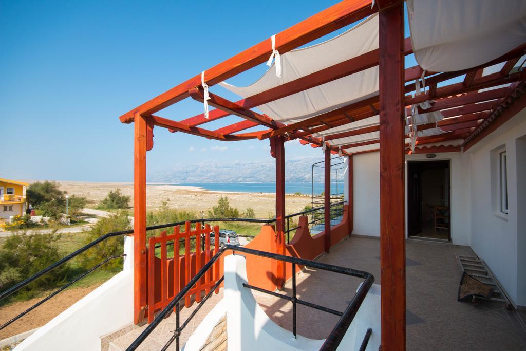 Apartments Leon Razanac Luaran gambar