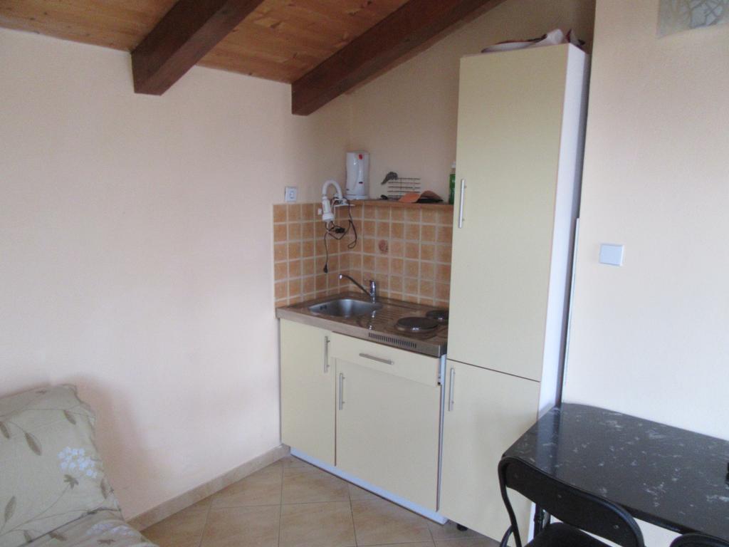 Apartments Leon Razanac Luaran gambar