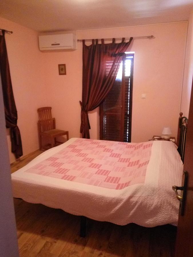 Apartments Leon Razanac Luaran gambar