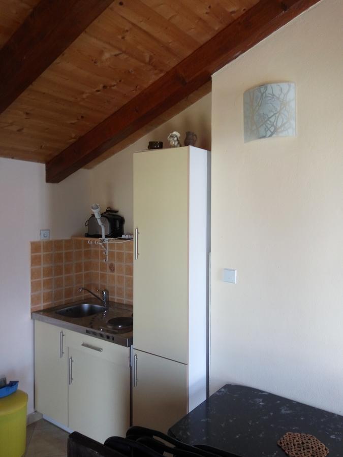 Apartments Leon Razanac Luaran gambar