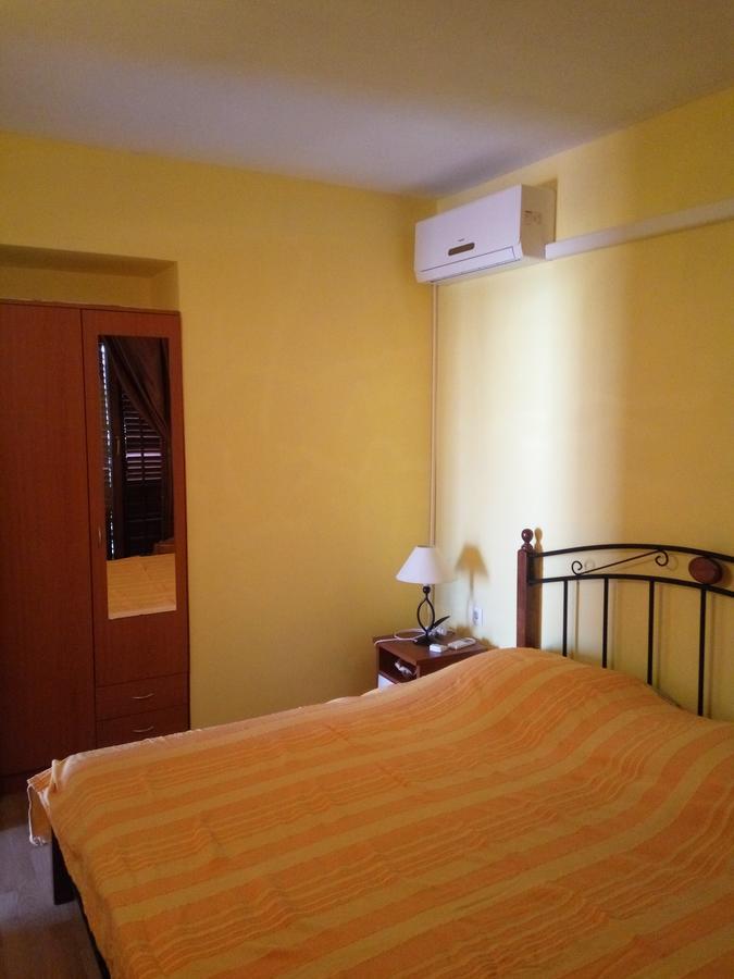 Apartments Leon Razanac Luaran gambar